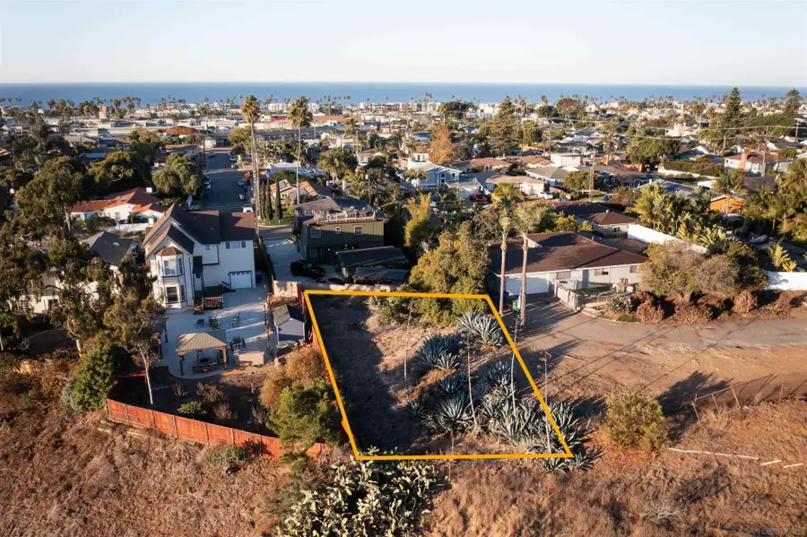 1105 Eucalyptus St #5, Oceanside, CA 92054 - #2