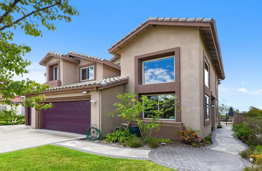 614 Cabezon Pl, Vista, CA 92081 - #2