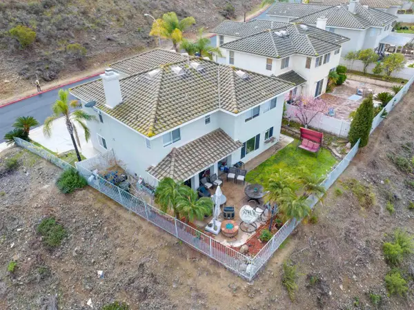 10394 Valley Waters Dr, Spring Valley, CA 91978