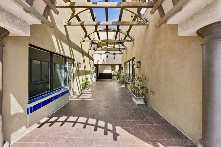 7509 Draper #210, La Jolla, CA 92037 - #3