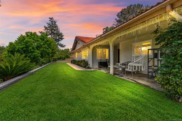 676 Via Rancho, Escondido, CA 92029