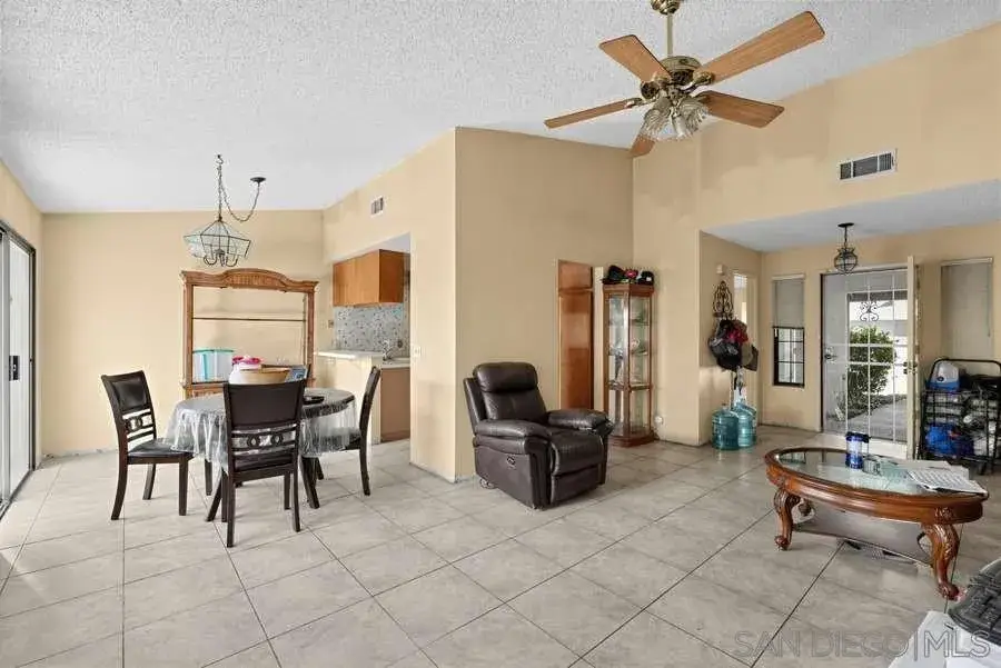 1382 Trenton #5, San Jacinto, CA 92583 - #3