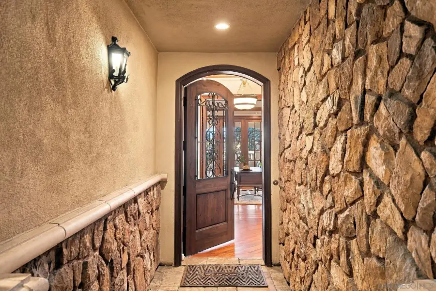 120 C Ave #202, Coronado, CA 92118 - #3