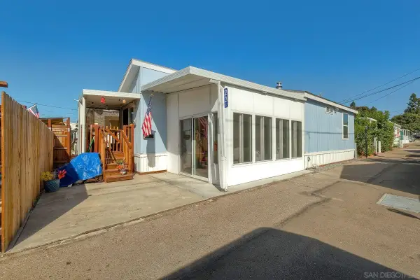 7495 Oakland Rd #23, La Mesa, CA 91942