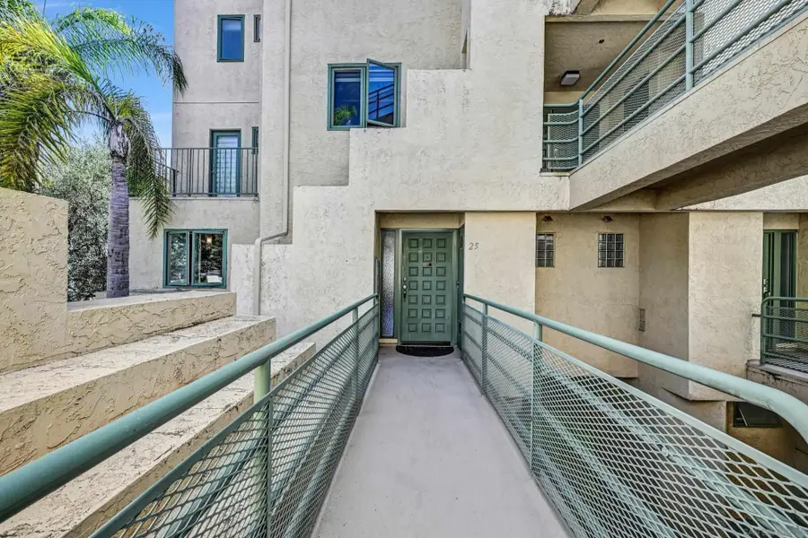 8148 Avenida Navidad #25, San Diego, CA 92122 - #2