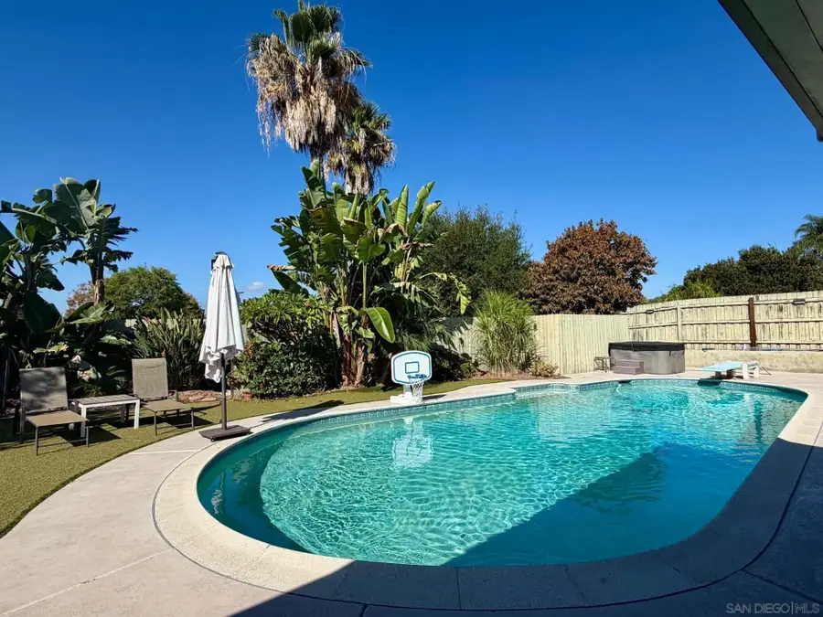 931 Summerfield Pl., Escondido, CA 92027 - #2