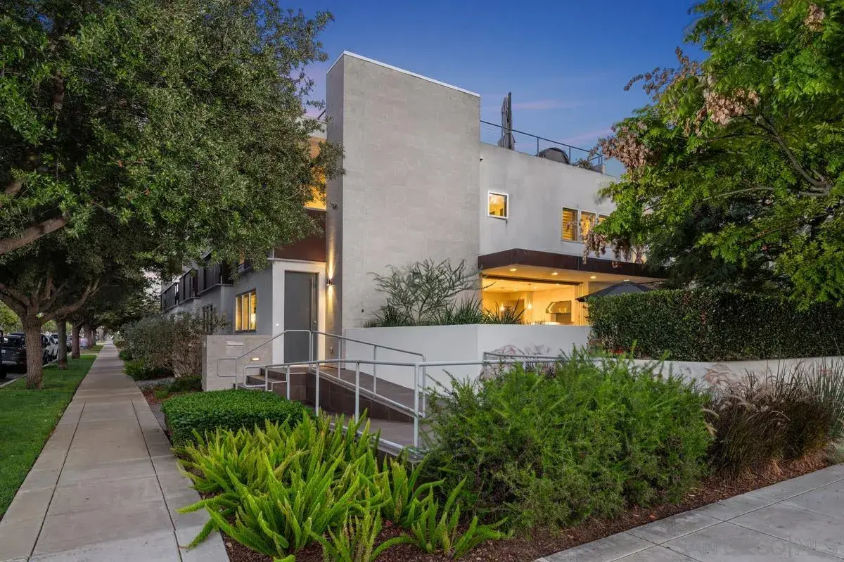 700 7th St, Coronado, CA 92118 - #1