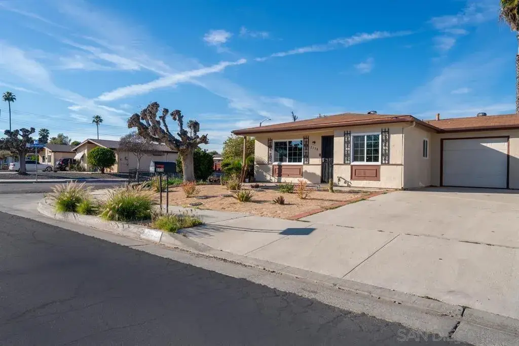 2398 San Bernardo Ave, Hemet, CA 92545 - #1