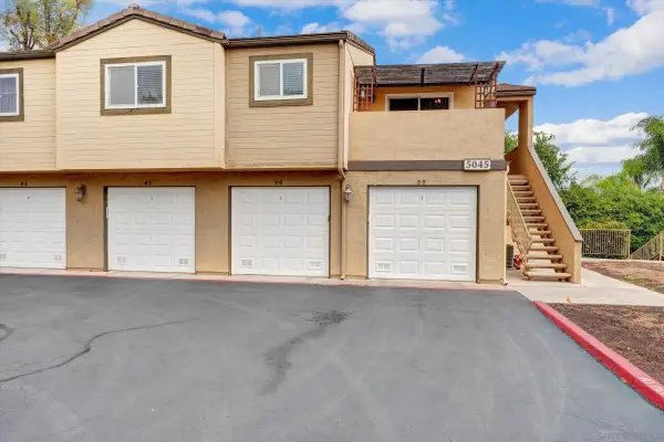 5045 Los Morros Way #83, Oceanside, CA 92057