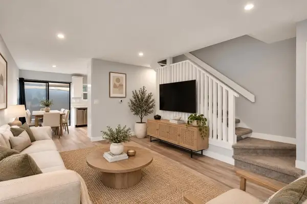 1235 River Glen Row #83, San Diego, CA 92111