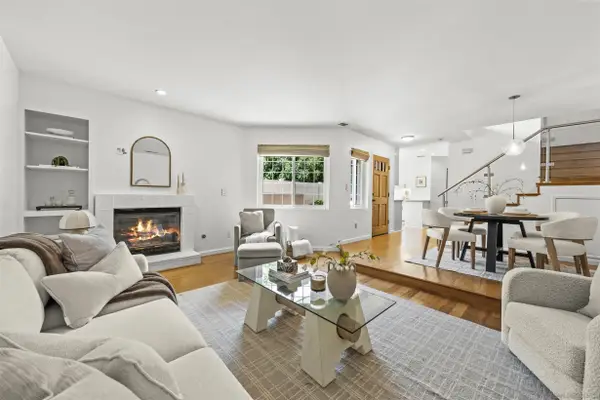 558 E Ave, Coronado, CA 92118