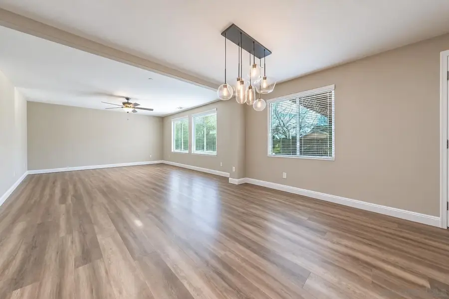 1119 W Muir Way, Hanford, CA 93230 - #3
