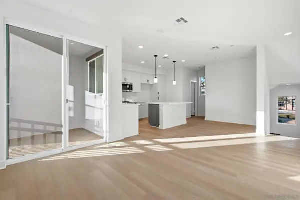406 Zoey Lane, San Marcos, CA 92069