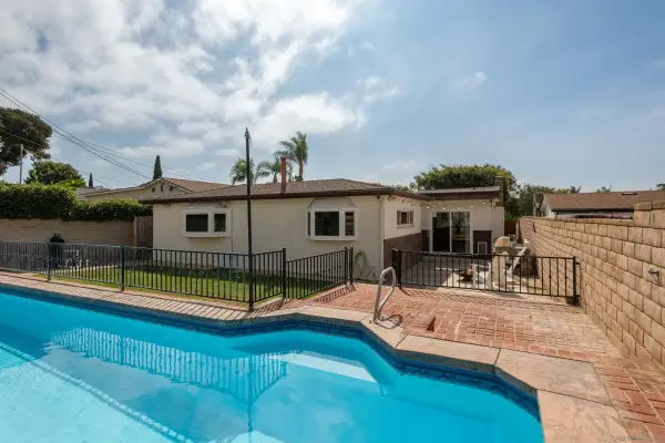 1234 Loring, San Diego, CA 92109
