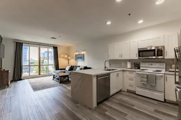 1501 Front St #302, San Diego, CA 92101