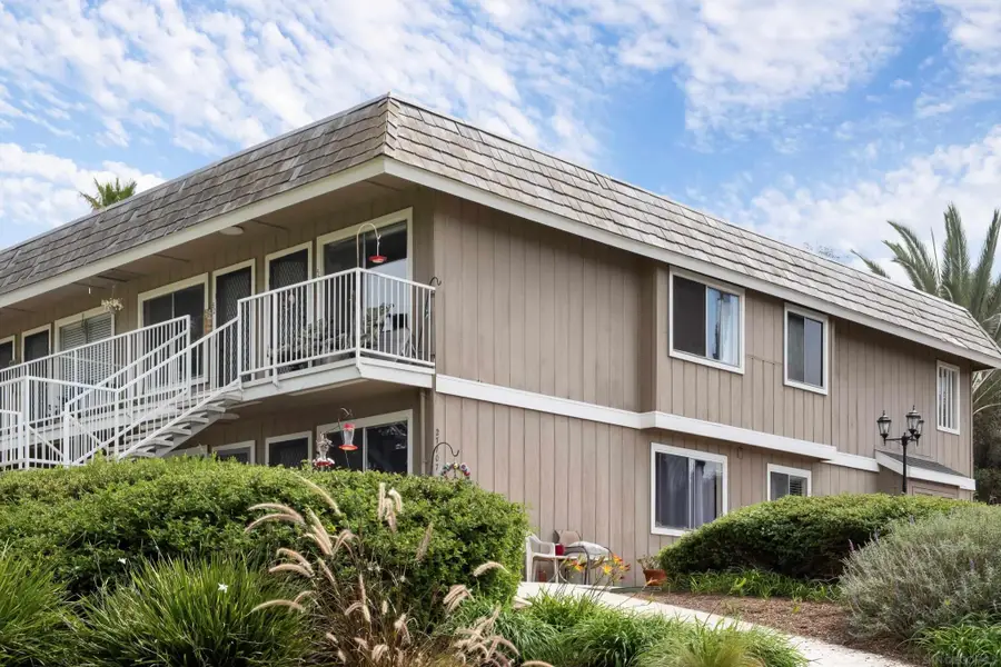 27707 Mountain Meadows Rd #49, Escondido, CA 92026 - #2