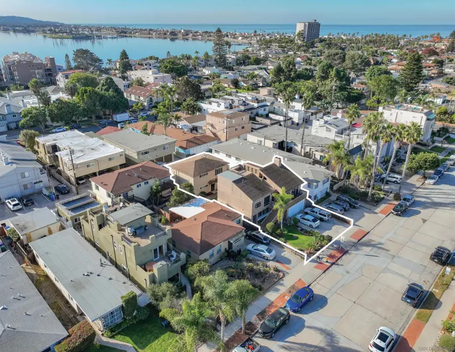1141-47 Reed Ave., San Diego, CA 92109 - #2