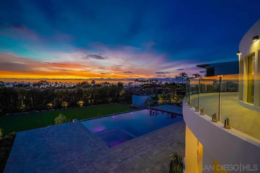 8308 Calle Del Cielo, La Jolla, CA 92037 - #2