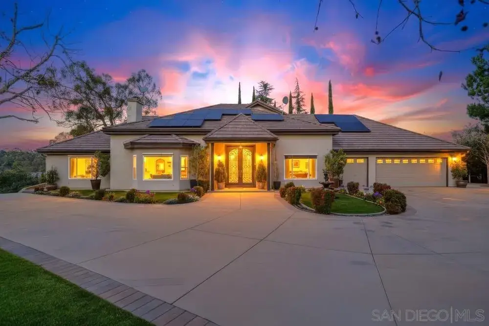 29059 Meadow Glen Way W, Escondido, CA 92026 - #1