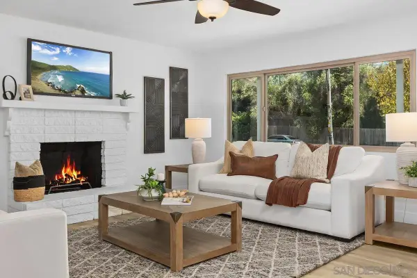 2738 Oak Hill Dr, Escondido, CA 92027