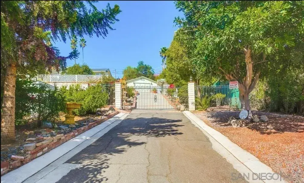 342 Beaumont Dr., Vista, CA 92084 - #1