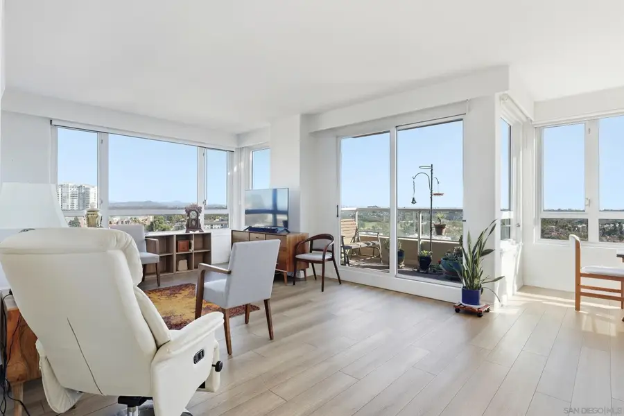 3890 Nobel #1107, San Diego, CA 92122 - #3