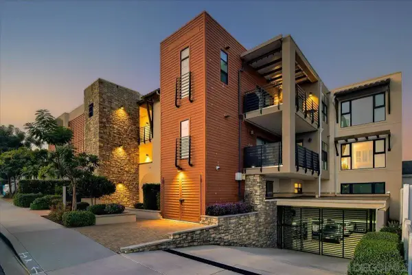 3128 Caon St #301, San Diego, CA 92106