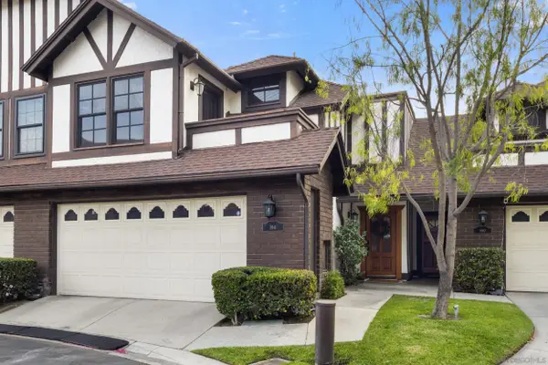 984 S Rim Crest Dr #7, Anaheim, CA 92807