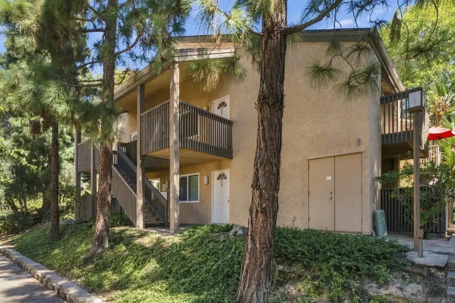 8692 Via Mallorca #D, La Jolla, CA 92037 - #2