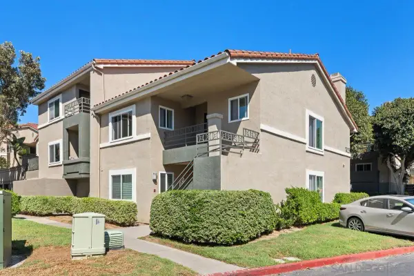 7425 Charmant Dr #2601, San Diego, CA 92122