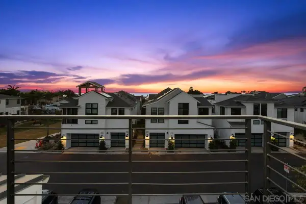 1600 San Remo Pl #104, Encinitas, CA 92024