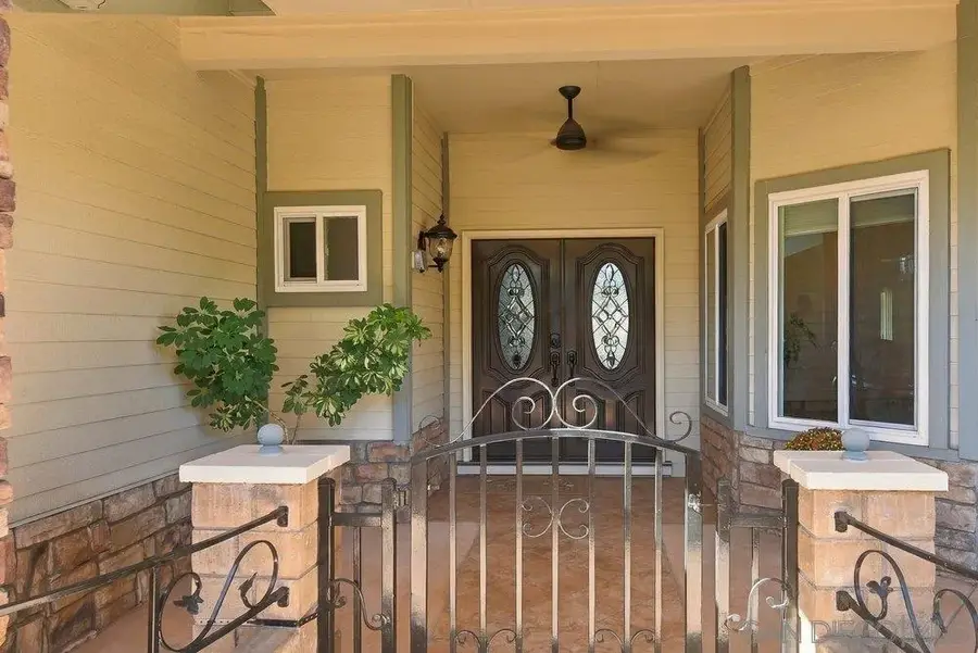 1422 W Country Club, Escondido, CA 92026 - #2