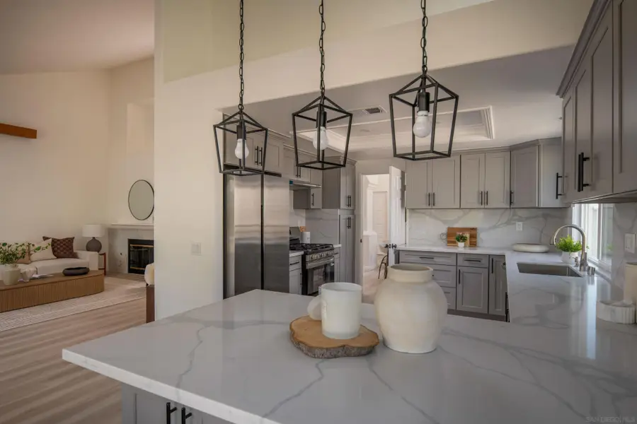 4008 Via De La Paz, Oceanside, CA 92057 - #3