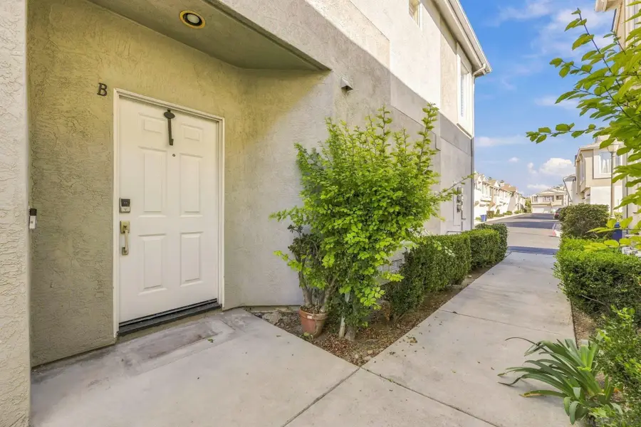 11896 Scripps Creek Dr #B, San Diego, CA 92131 - #2
