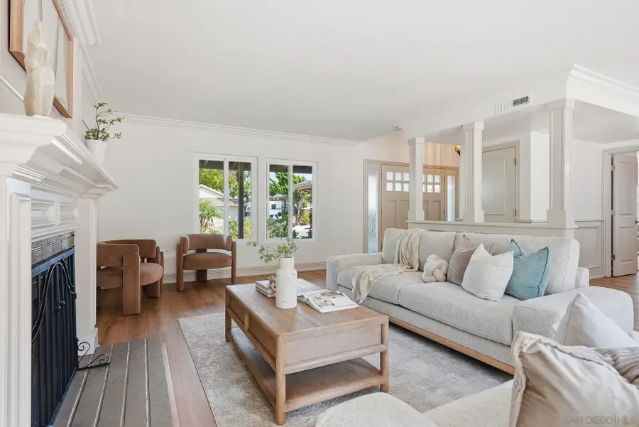 611 Fresca St., Solana Beach, CA 92075 - #3