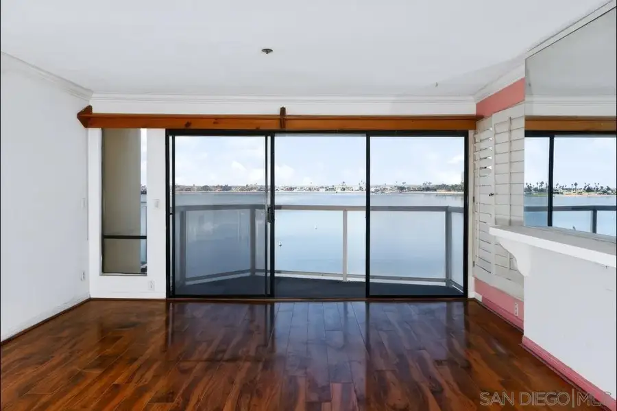 3888 Riviera #401, San Diego, CA 92109 - #3