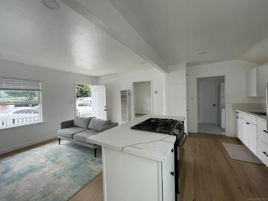 218-220 E Connecticut Ave, Vista, CA 92084 - #2
