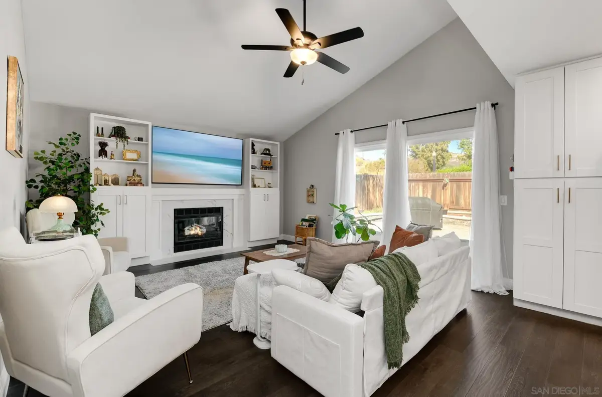 2148 Pueblo Glen, Escondido, CA 92027 - #1
