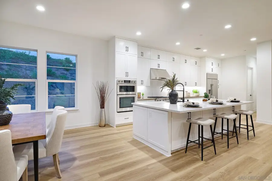 1746 Ishihara Rd, Vista, CA 92084 - #3