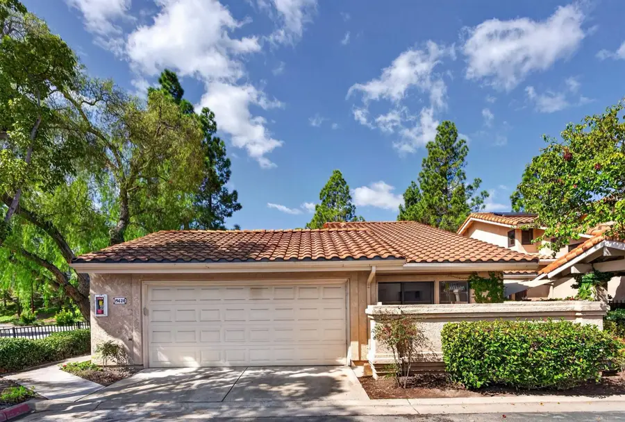 15620 Via Calanova, San Diego, CA 92128 - #2