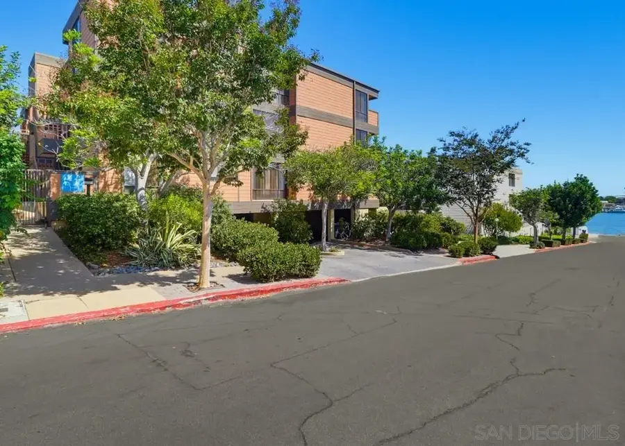 2942 Lawrence St., San Diego, CA 92106 - #3