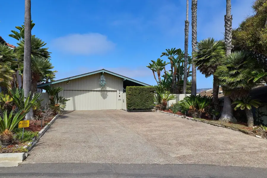 658 E Circle Drive, Solana Beach, CA 92075 - #2