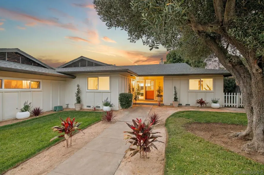 8866 Cliffridge Ave, La Jolla, CA 92037 - #3
