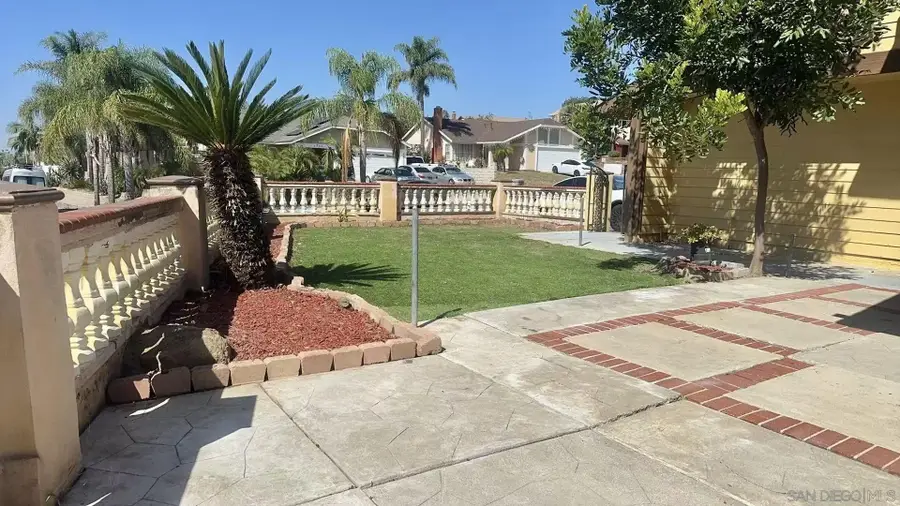 1745 Plaza Crest Ridge Rd, San Diego, CA 92114 - #3