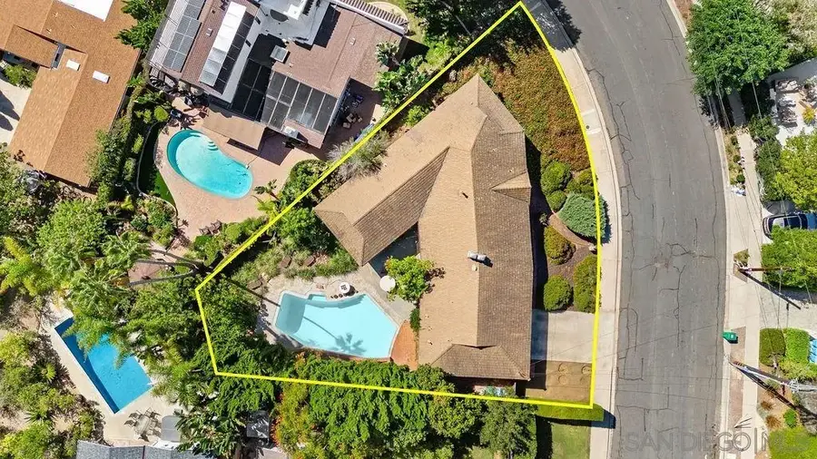 5987 Sagebrush Rd., La Jolla, CA 92037 - #2