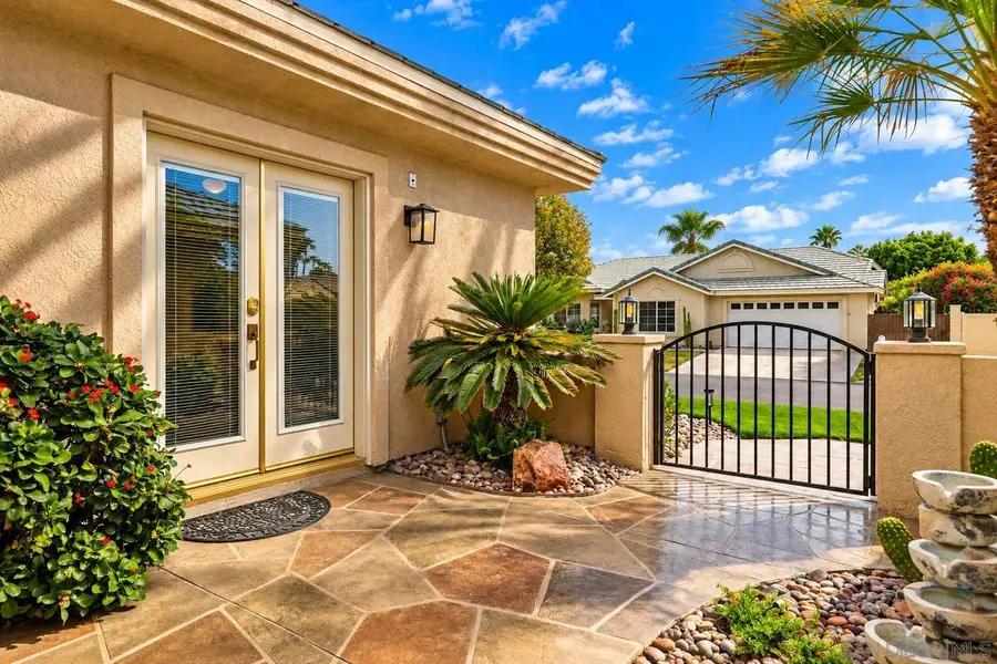 54 Sutton Pl E, Palm Desert, CA 92211 - #3