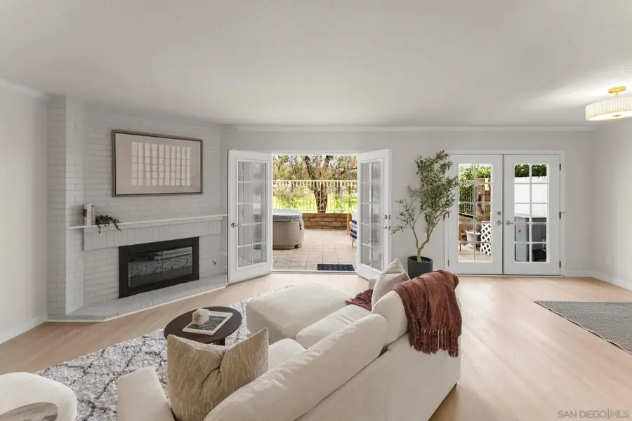 1012 Brewley Ln, Vista, CA 92081 - #3