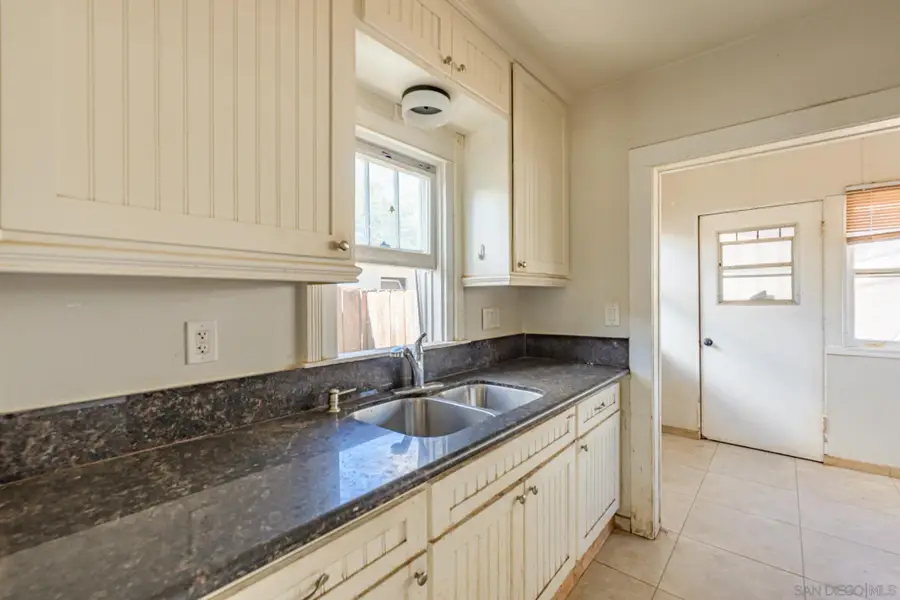 102 E 15th, Escondido, CA 92025 - #2