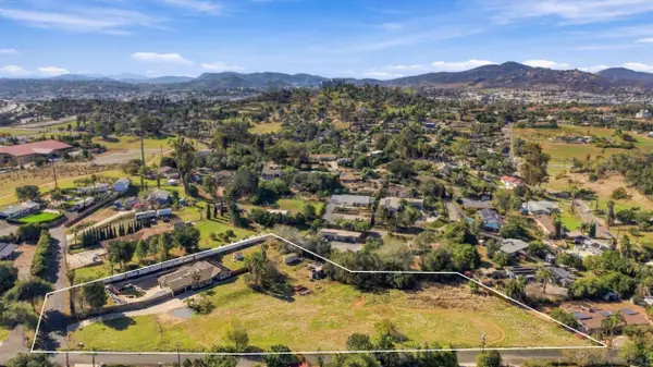 1515 Via Paloma, Escondido, CA 92026