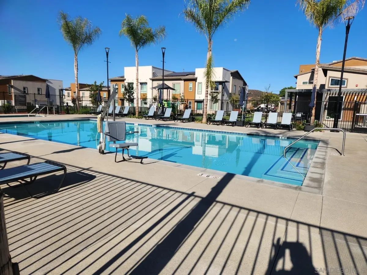 939 Crimson Leaf, Vista, CA 92081 - #1